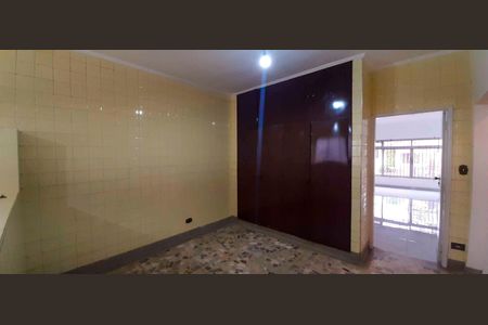 Casa à venda com 240m², 2 quartos e 2 vagas