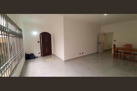 Casa à venda com 240m², 2 quartos e 2 vagas