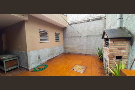 Casa à venda com 240m², 2 quartos e 2 vagas