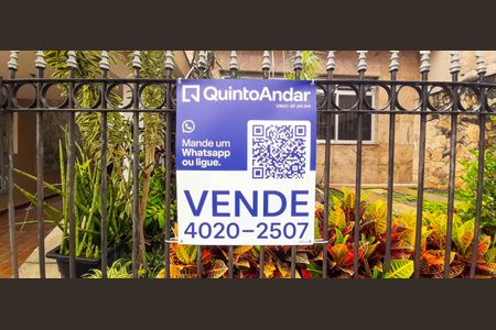 Casa à venda com 240m², 2 quartos e 2 vagas