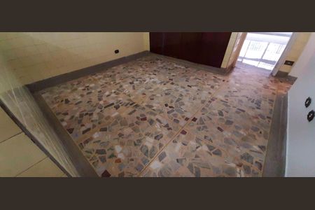 Casa à venda com 240m², 2 quartos e 2 vagas