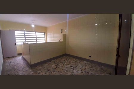 Casa à venda com 240m², 2 quartos e 2 vagas Casa à venda com 240m², 2 quartos e 2 vagasCopa