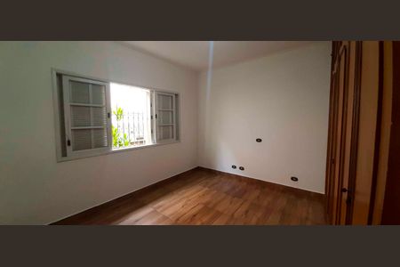 Casa à venda com 240m², 2 quartos e 2 vagas Casa à venda com 240m², 2 quartos e 2 vagasQuarto 2