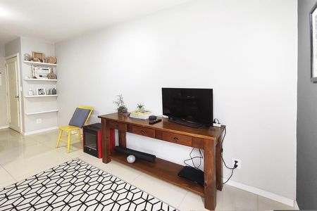 Apartamento para alugar com 60m², 2 quartos e 1 vaga Apartamento para alugar com 60m², 2 quartos e 1 vagaSala