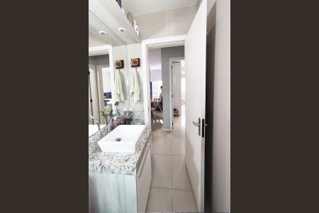 Apartamento para alugar com 60m², 2 quartos e 1 vaga Apartamento para alugar com 60m², 2 quartos e 1 vagaBanheiro