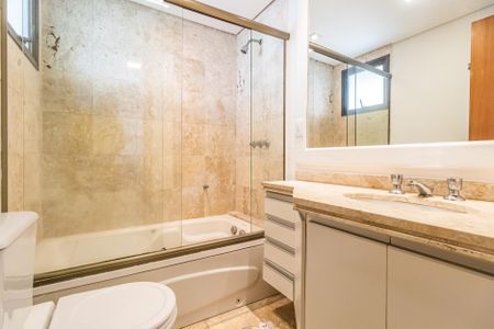 Apartamento para alugar com 250m², 4 quartos e 4 vagasBanheiro da Suíte 2