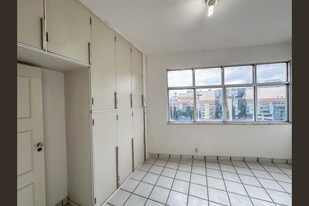 Apartamento à venda com 80m², 3 quartos e 1 vaga Apartamento à venda com 80m², 3 quartos e 1 vagaSuíte