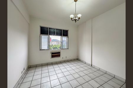 Apartamento à venda com 80m², 3 quartos e 1 vaga Apartamento à venda com 80m², 3 quartos e 1 vagaSala