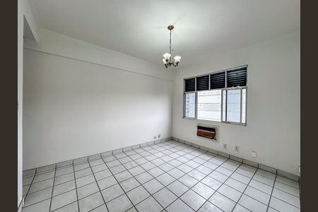 Apartamento à venda com 80m², 3 quartos e 1 vaga Apartamento à venda com 80m², 3 quartos e 1 vagaSala