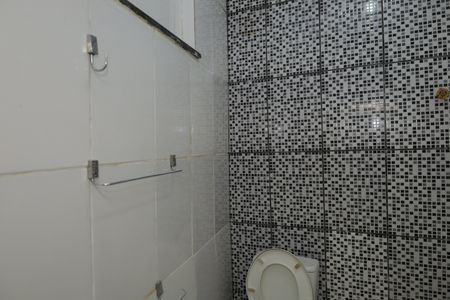 Banheiro de casa para alugar com 1 quarto, 24m² em Vila Norma, São Paulo