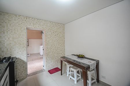 Casa à venda com 129m², 2 quartos e 2 vagasCozinha