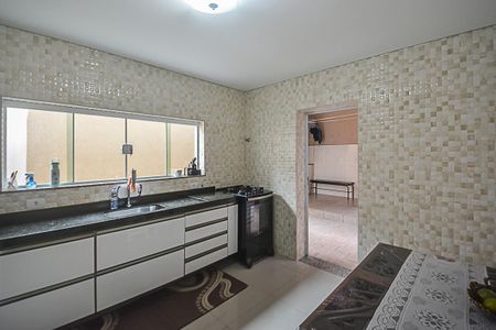 Casa à venda com 129m², 2 quartos e 2 vagasCozinha