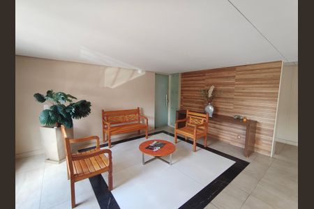 Apartamento à venda com 76m², 3 quartos e 1 vaga Apartamento à venda com 76m², 3 quartos e 1 vagaHall Social