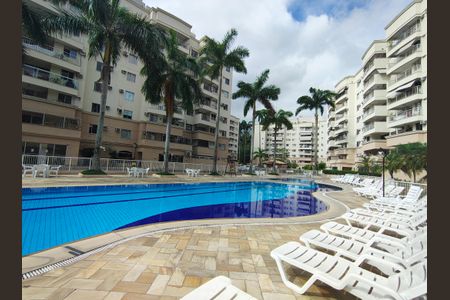 Apartamento à venda com 76m², 3 quartos e 1 vaga Apartamento à venda com 76m², 3 quartos e 1 vagaÁrea comum - Piscina