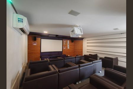 Apartamento à venda com 76m², 3 quartos e 1 vaga Apartamento à venda com 76m², 3 quartos e 1 vagaSalao de Cinema
