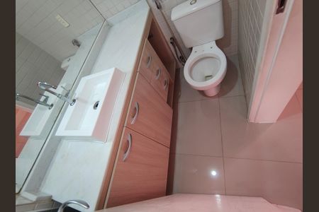 Apartamento à venda com 76m², 3 quartos e 1 vaga Apartamento à venda com 76m², 3 quartos e 1 vagaBanheiro Suite