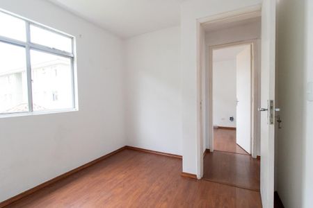 Quarto 3 de apartamento para alugar com 3 quartos, 60m² em Uberaba, Curitiba