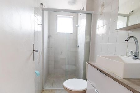 Banheiro Social de apartamento para alugar com 3 quartos, 60m² em Uberaba, Curitiba