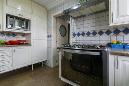 Apartamento à venda com 230m², 4 quartos e 4 vagas Apartamento à venda com 230m², 4 quartos e 4 vagasCozinha