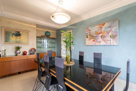 Apartamento à venda com 230m², 4 quartos e 4 vagas Apartamento à venda com 230m², 4 quartos e 4 vagasSala de Jantar