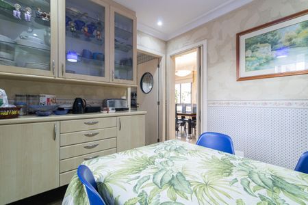 Apartamento à venda com 230m², 4 quartos e 4 vagas Apartamento à venda com 230m², 4 quartos e 4 vagasCopa