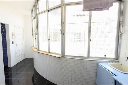 Apartamento à venda com 90m², 2 quartos e 1 vagaÁrea de Serviço