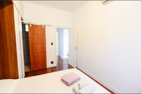 Apartamento à venda com 90m², 2 quartos e 1 vagaSuíte