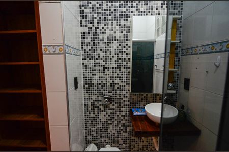 Apartamento à venda com 90m², 2 quartos e 1 vagaBanheiro da Suíte