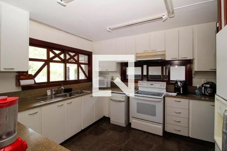 Casa para alugar com 700m², 7 quartos e 4 vagasCozinha