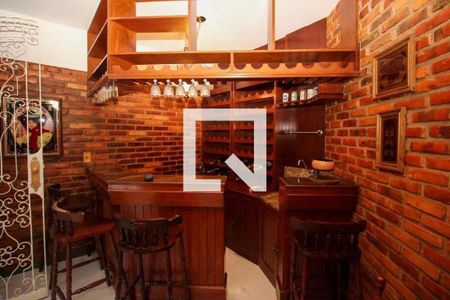 Casa para alugar com 700m², 7 quartos e 4 vagasBar