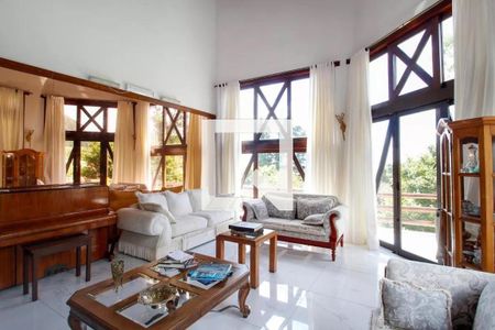 Casa para alugar com 700m², 7 quartos e 4 vagasSala