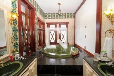 Casa para alugar com 700m², 7 quartos e 4 vagasBanheiro