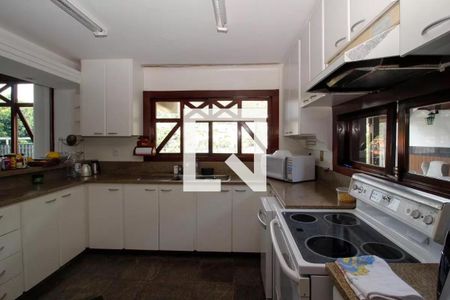 Casa para alugar com 700m², 7 quartos e 4 vagasCozinha