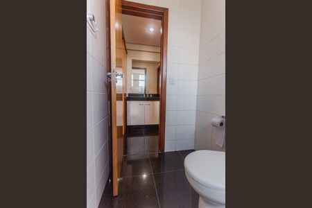 Apartamento à venda com 175m², 4 quartos e 4 vagasBanheiro Social