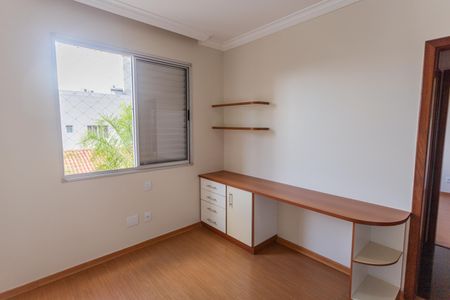 Apartamento à venda com 175m², 4 quartos e 4 vagasSemi-Suíte 1