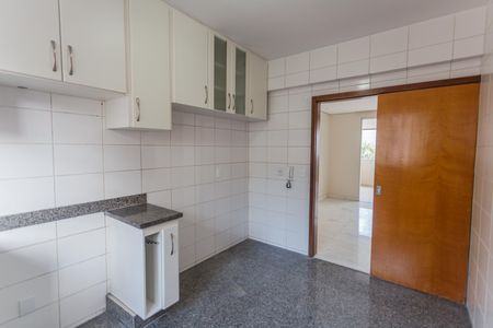 Apartamento à venda com 175m², 4 quartos e 4 vagasCozinha