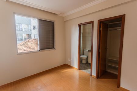 Apartamento à venda com 175m², 4 quartos e 4 vagasSuíte 2