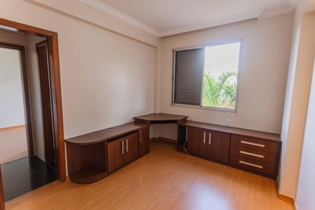 Apartamento à venda com 175m², 4 quartos e 4 vagasSemi-Suíte 2