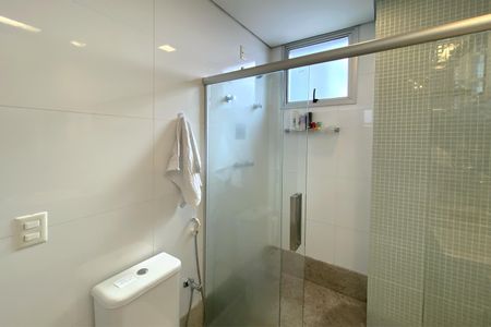Apartamento à venda com 160m², 4 quartos e 4 vagasBanheiro da Suíte 1