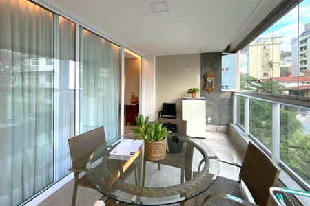 Apartamento à venda com 160m², 4 quartos e 4 vagasVaranda da Sala