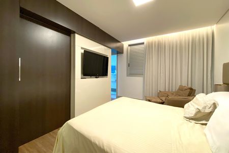 Apartamento à venda com 160m², 4 quartos e 4 vagasSuite 1