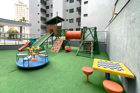 Apartamento à venda com 160m², 4 quartos e 4 vagasÁrea comum - Playground