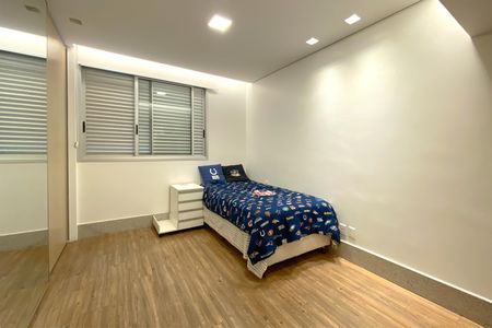 Apartamento à venda com 160m², 4 quartos e 4 vagasQuarto 3