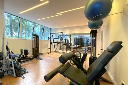Apartamento à venda com 160m², 4 quartos e 4 vagasÁrea comum - Academia