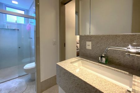 Apartamento à venda com 160m², 4 quartos e 4 vagasBanheiro