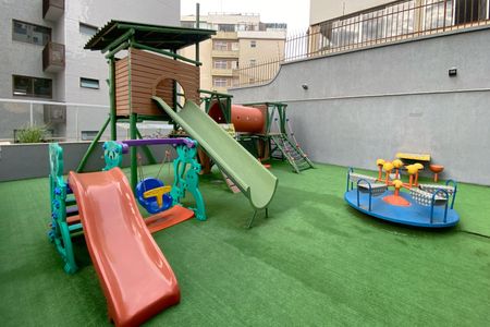 Apartamento à venda com 160m², 4 quartos e 4 vagasÁrea comum - Playground