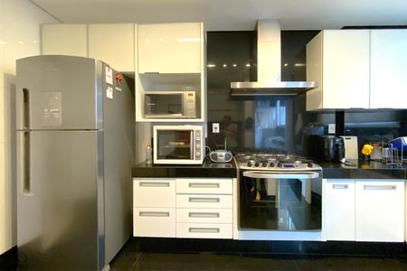 Apartamento à venda com 160m², 4 quartos e 4 vagasCozinha