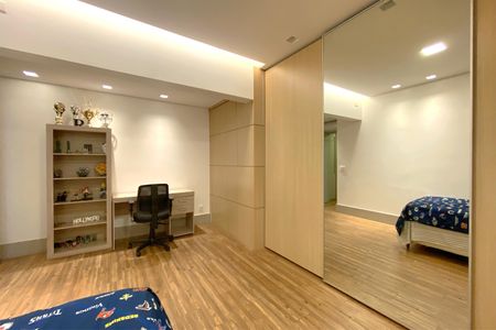 Apartamento à venda com 160m², 4 quartos e 4 vagasQuarto 3