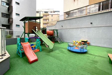 Apartamento à venda com 160m², 4 quartos e 4 vagasÁrea comum - Playground