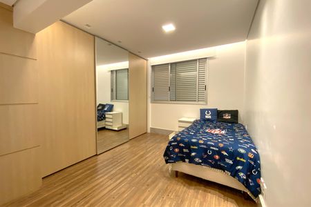 Apartamento à venda com 160m², 4 quartos e 4 vagasQuarto 3